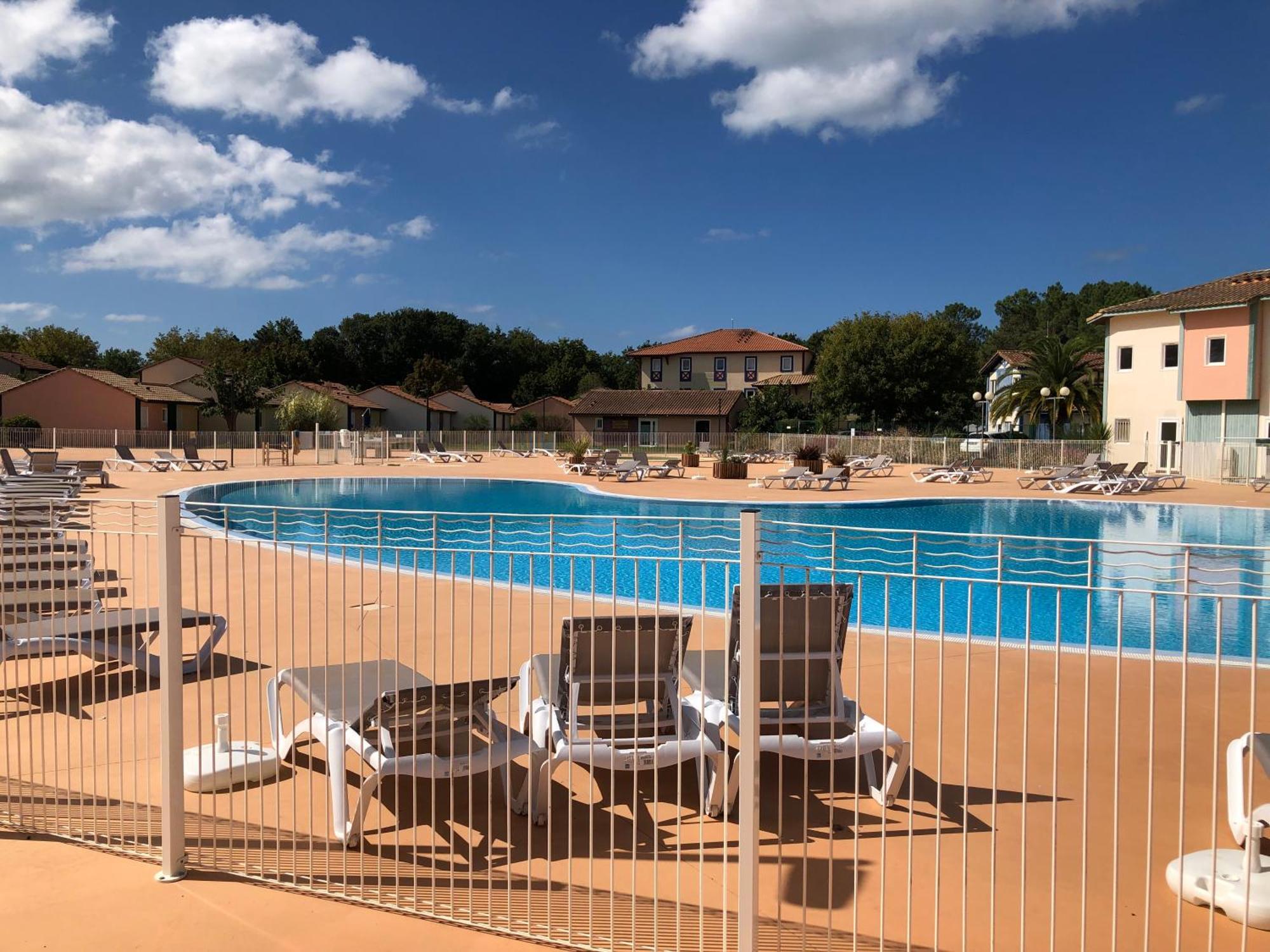 *jolie Maison Proche Et Marin, Avec Piscine, Tennis A Plage* *